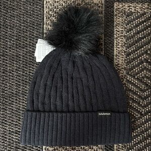 New Lululemon Black Pom-Pom Beanie cable knit pom faux fur black hat OS women’s